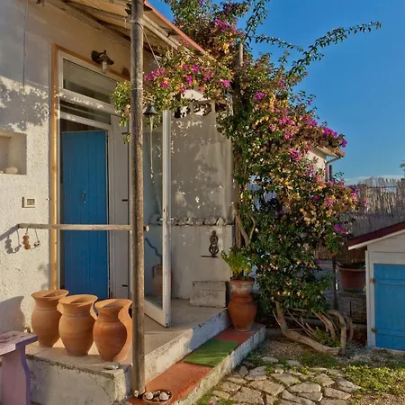 Casa vacanze La Collina Delle Ginestre Casa Di Charme